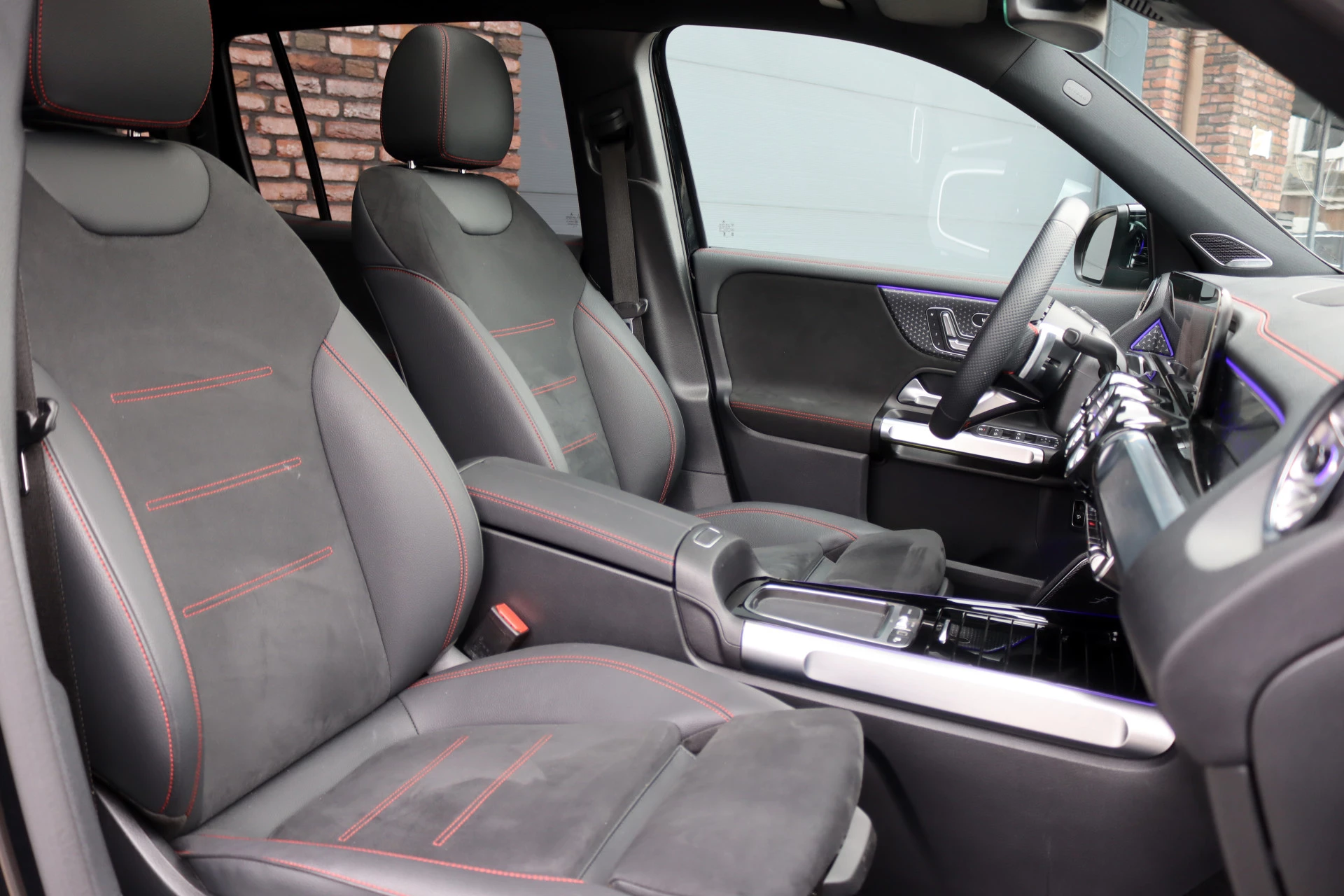 Hoofdafbeelding Mercedes-Benz EQB