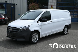 Hoofdafbeelding Mercedes-Benz eVito Mercedes-Benz eVito 112 Facelift L2 60 kWh Pro Snellader, Smartphone integratiepakket, Leder stuur, Winter pakket, Etc.