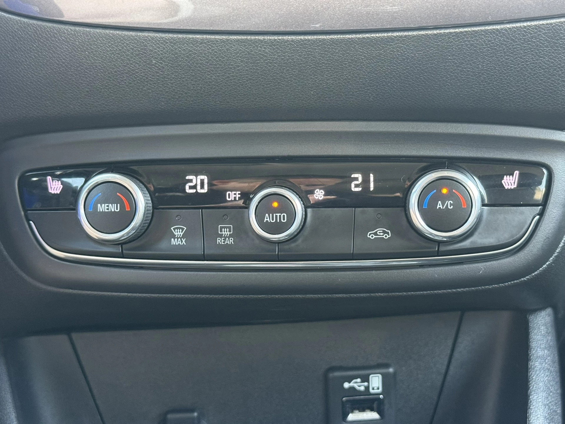 Hoofdafbeelding Opel Crossland X