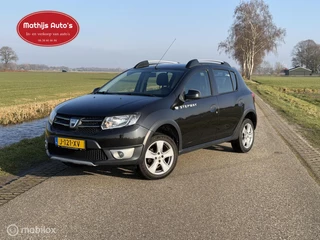Hoofdafbeelding Dacia Sandero Stepway Dacia Sandero 0.9 TCe Stepway Lauréate Goed onderhouden!