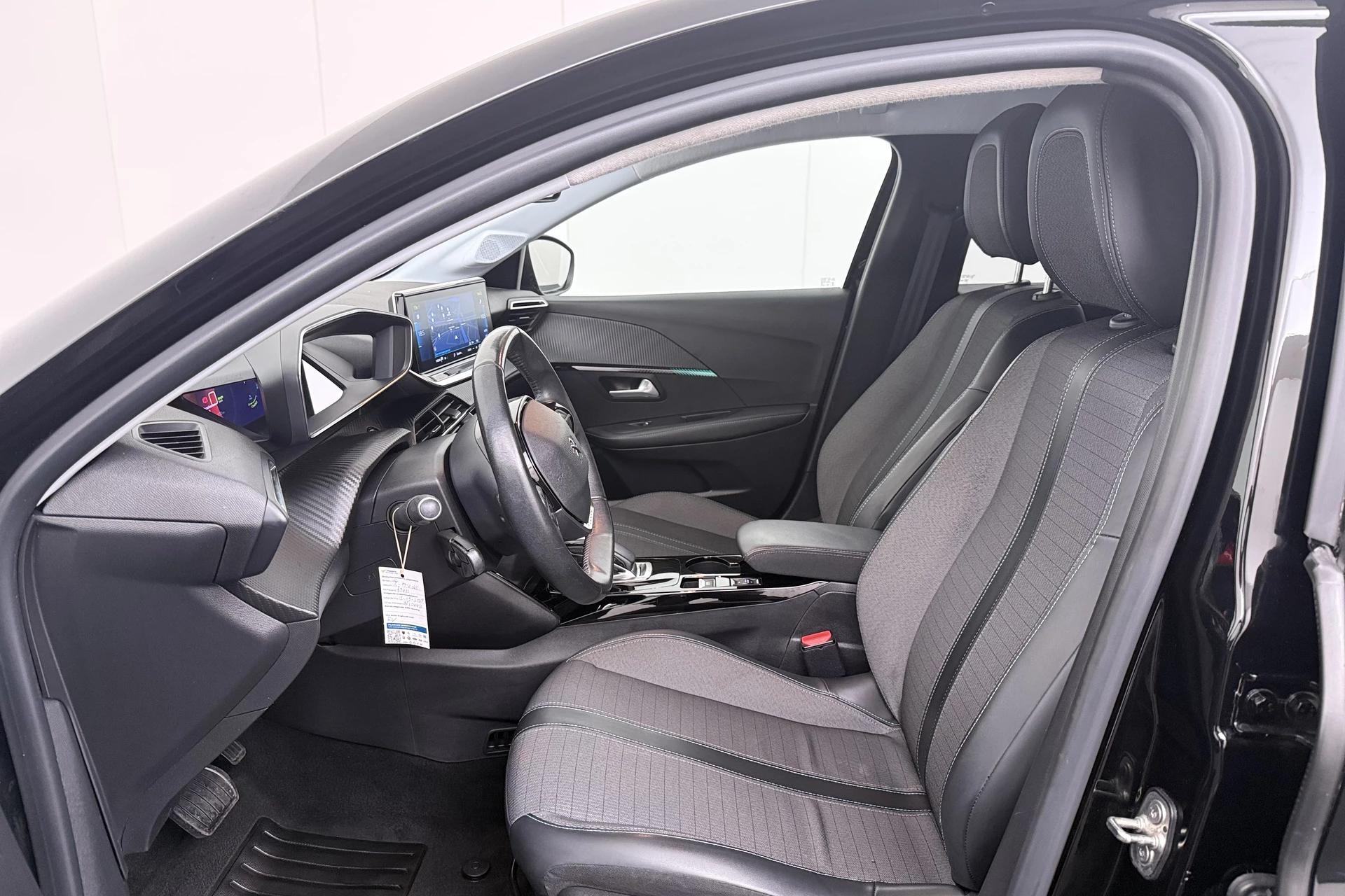 Hoofdafbeelding Peugeot e-208