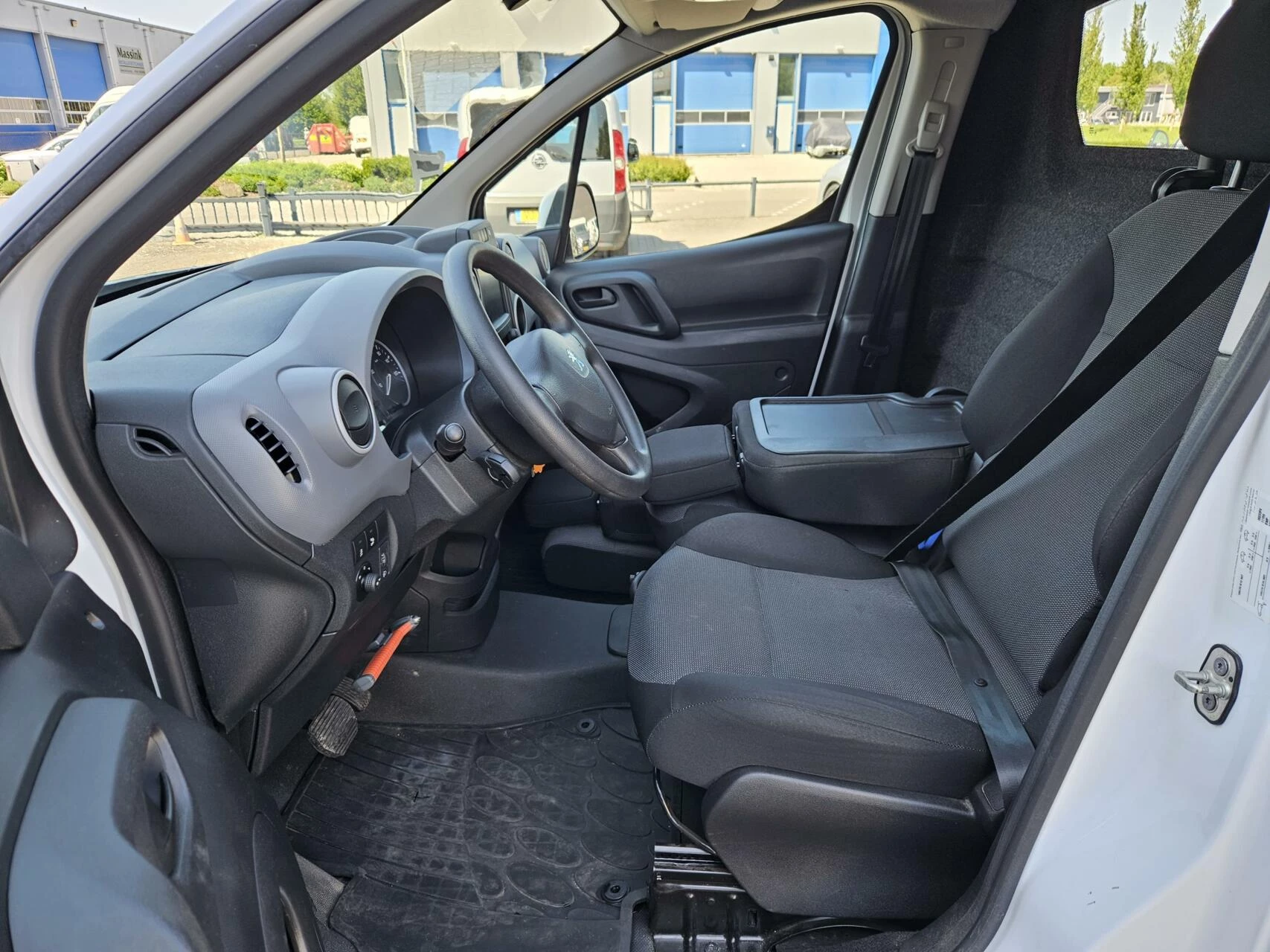 Hoofdafbeelding Peugeot Partner
