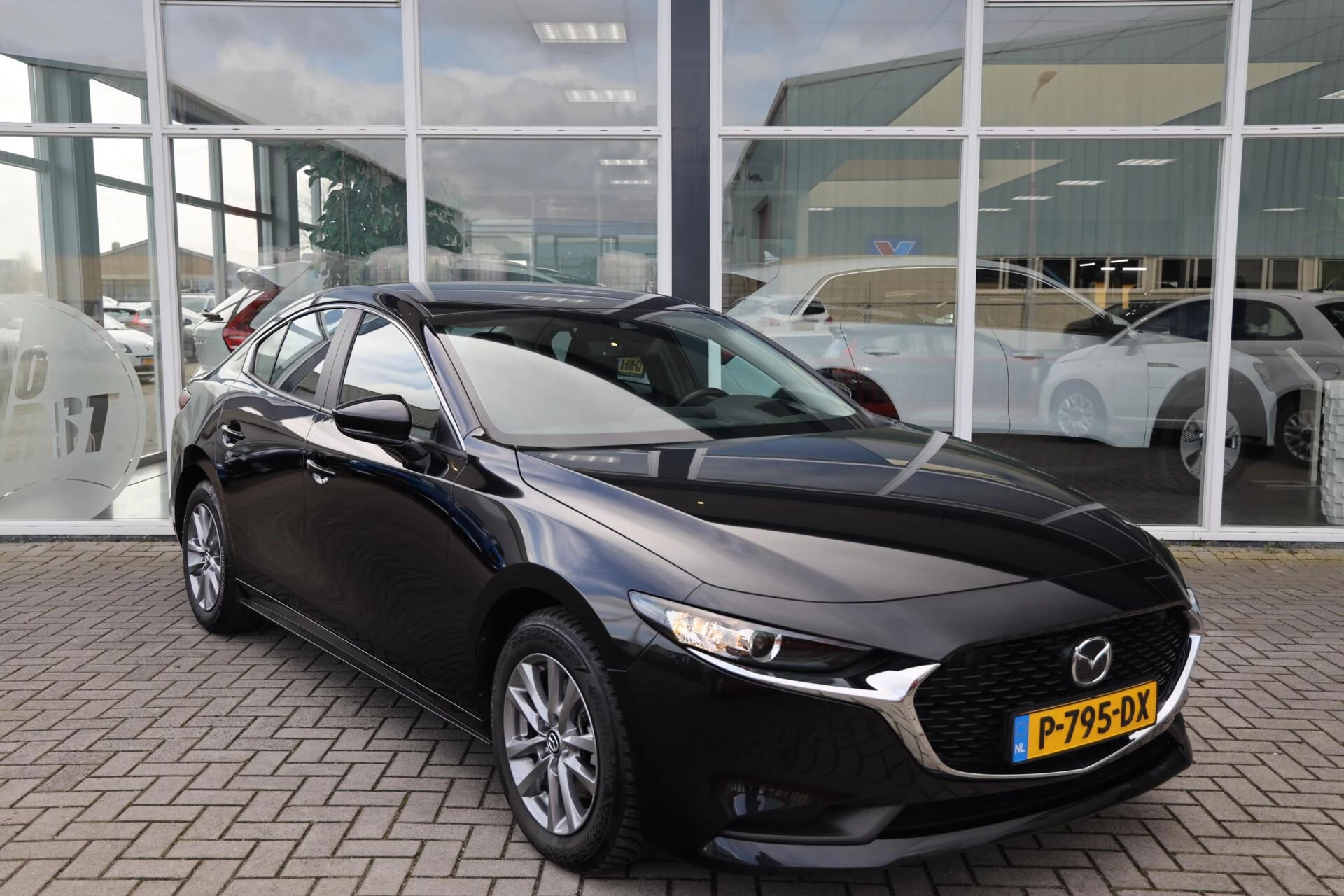 Hoofdafbeelding Mazda 3