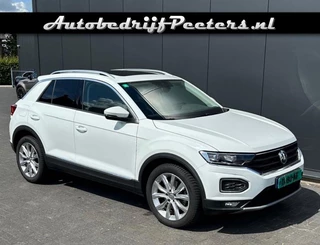 Volkswagen T-Roc 1.5 TSI Sport P-dak LED ACC V-Cockpit Carplay NL-auto