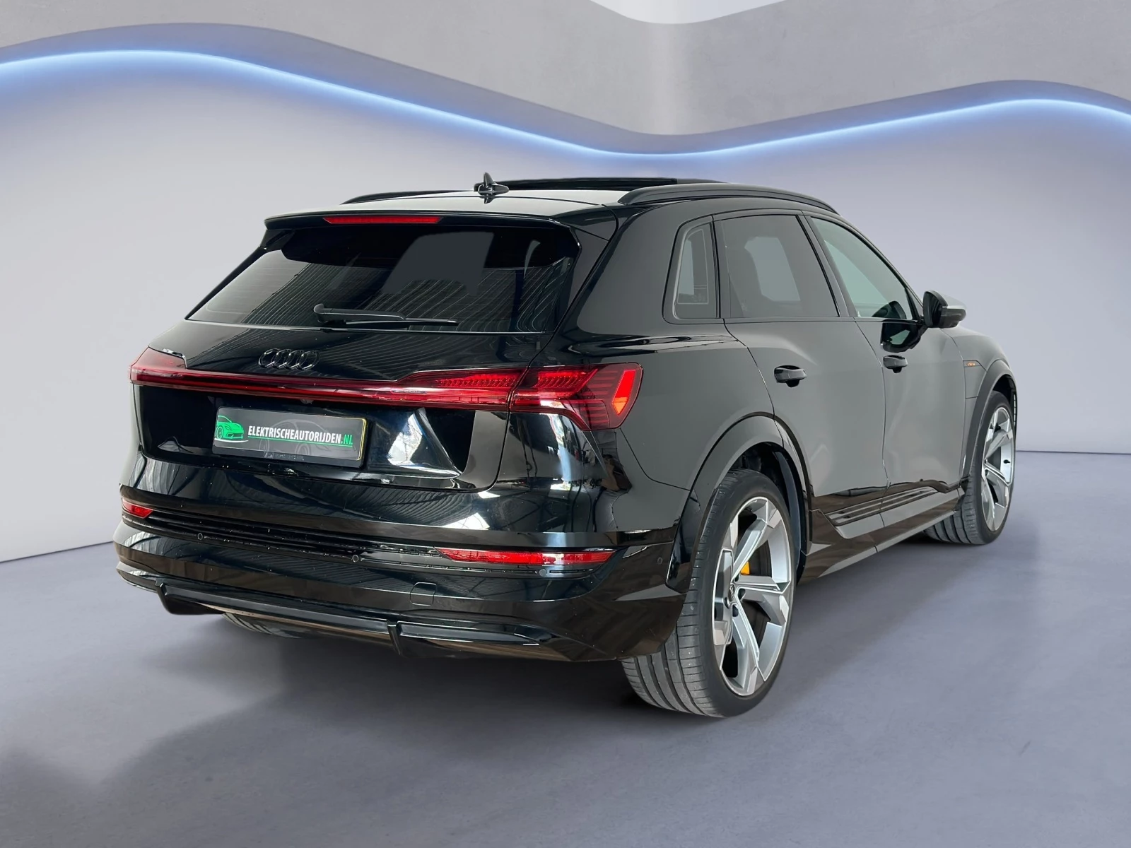 Hoofdafbeelding Audi e-tron