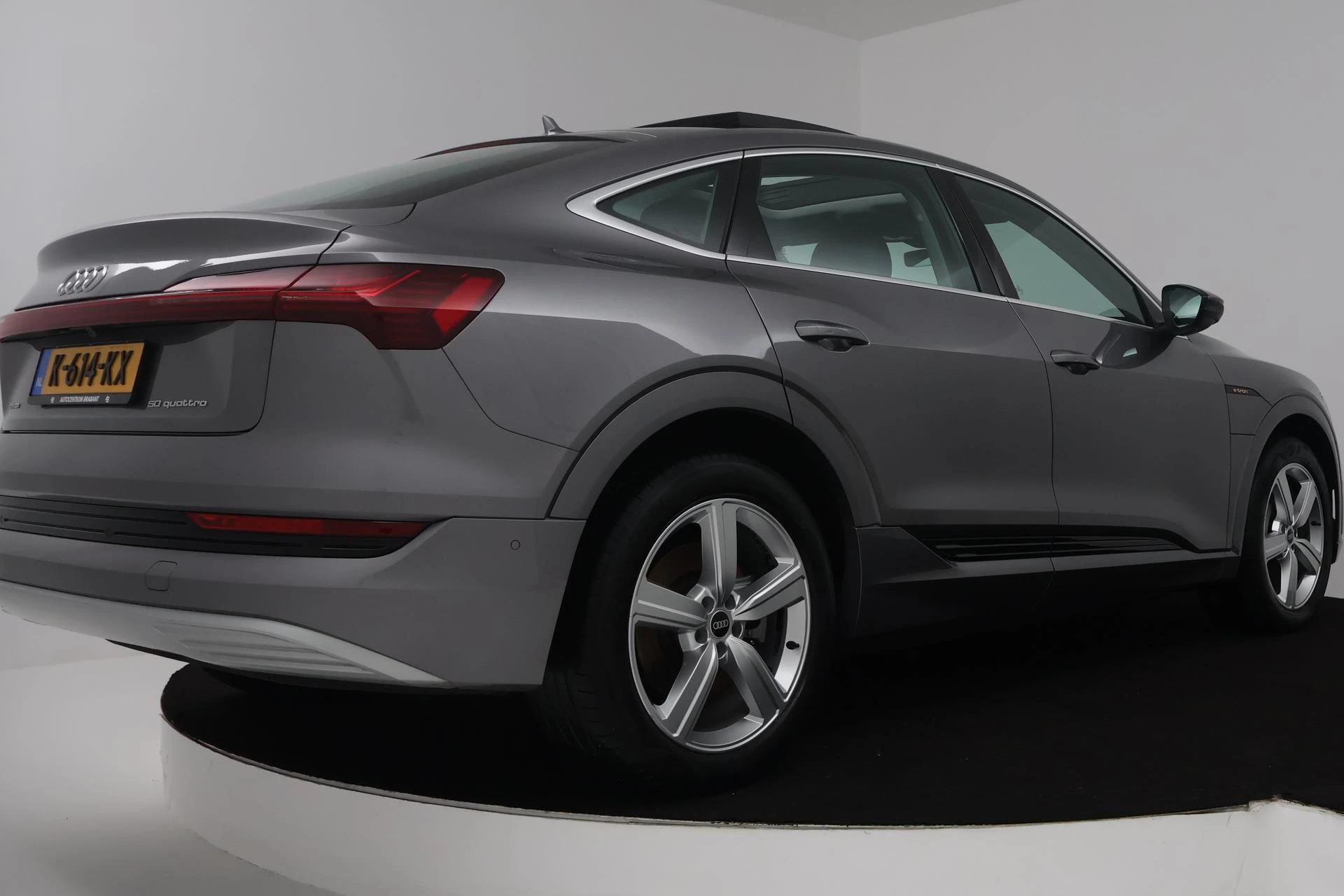 Hoofdafbeelding Audi e-tron