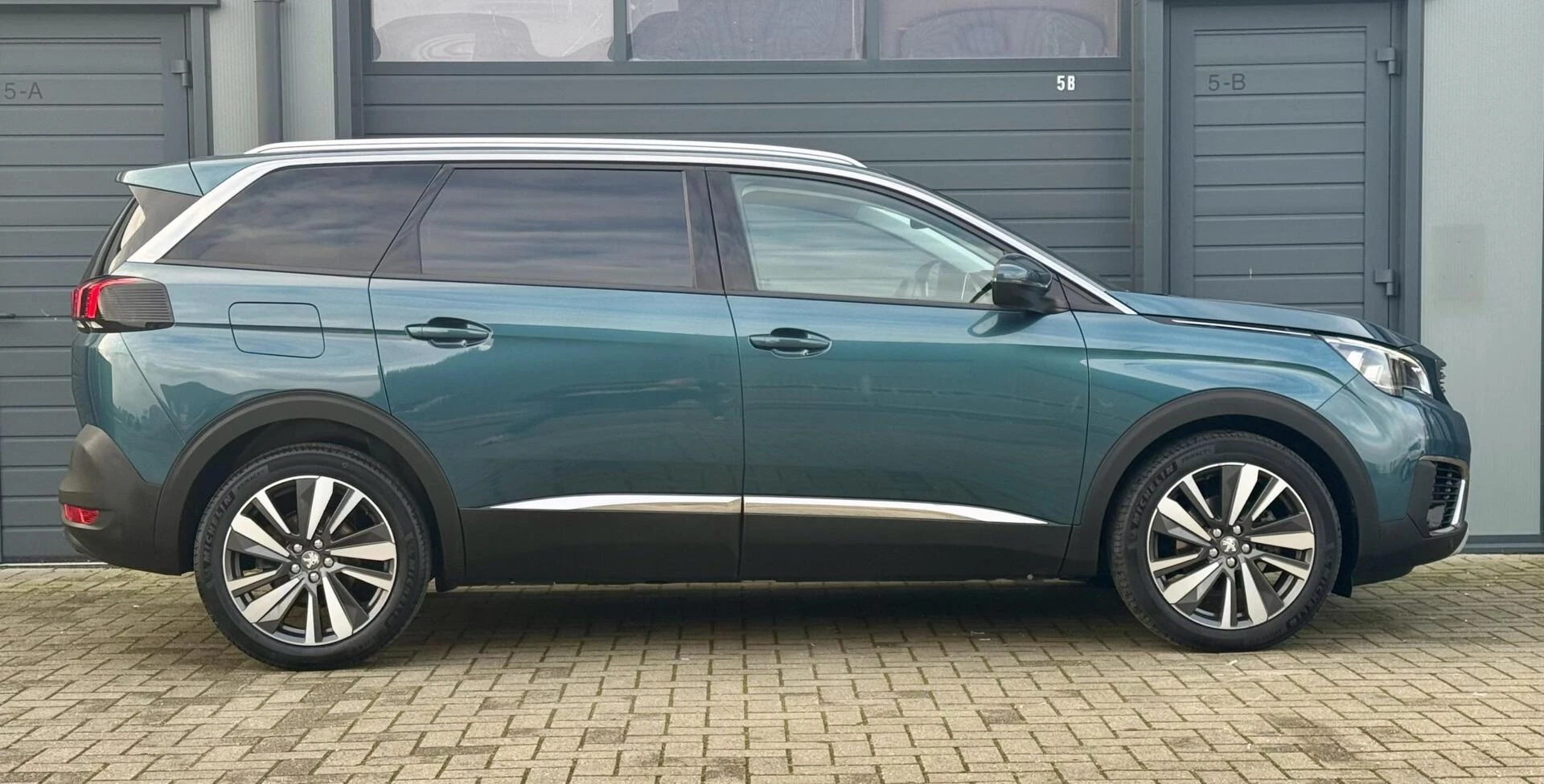 Hoofdafbeelding Peugeot 5008