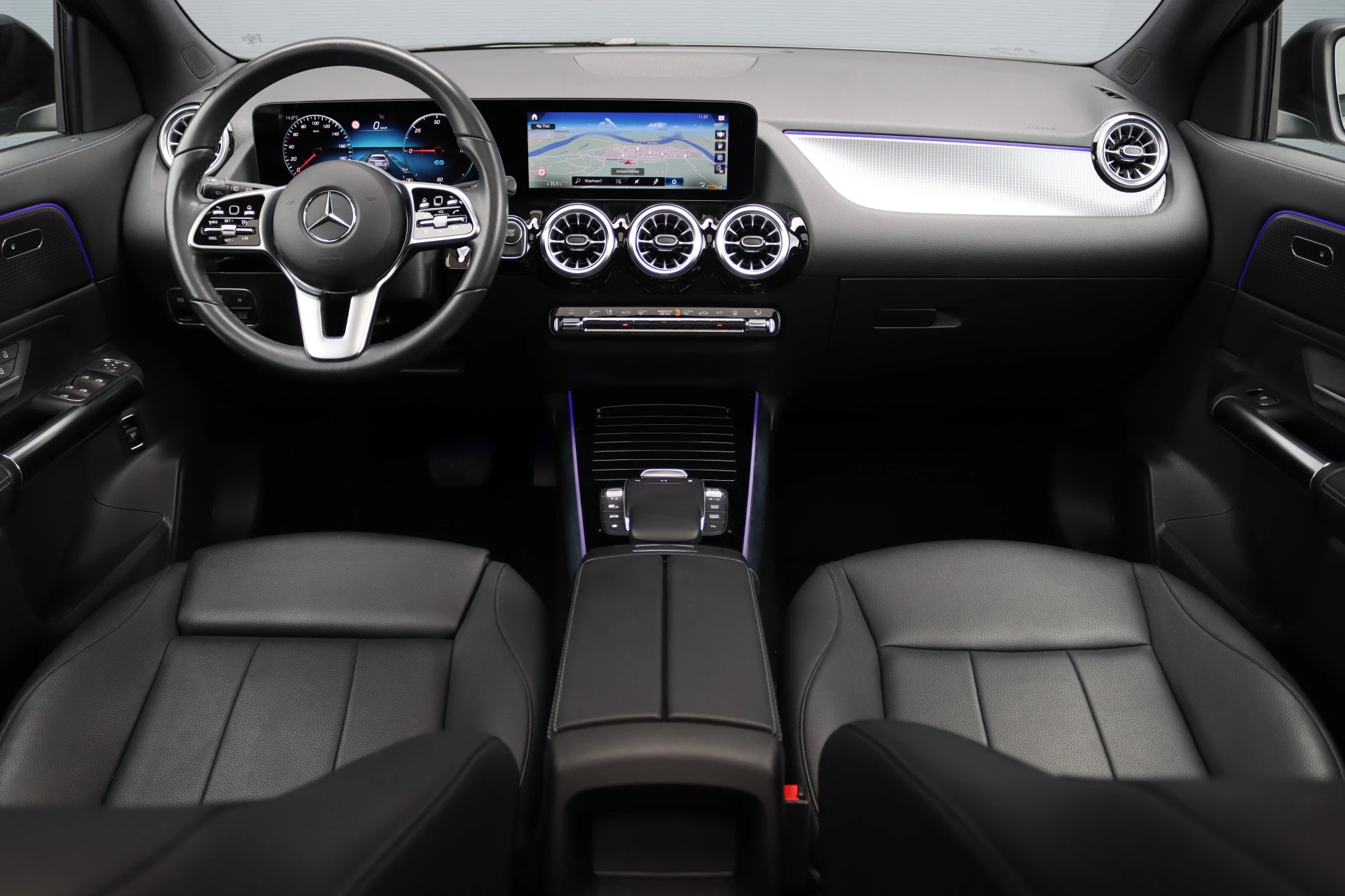 Hoofdafbeelding Mercedes-Benz EQA