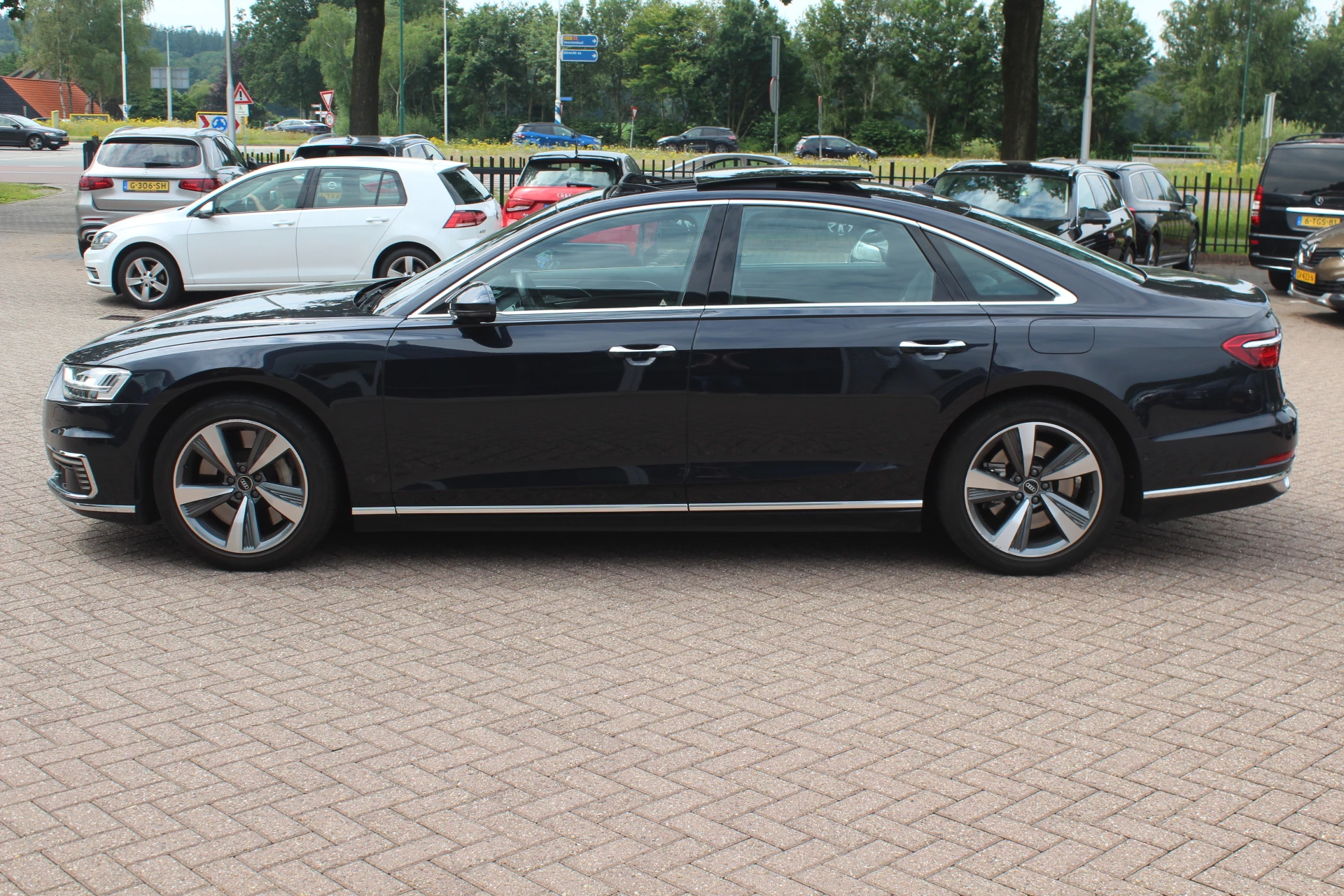 Hoofdafbeelding Audi A8