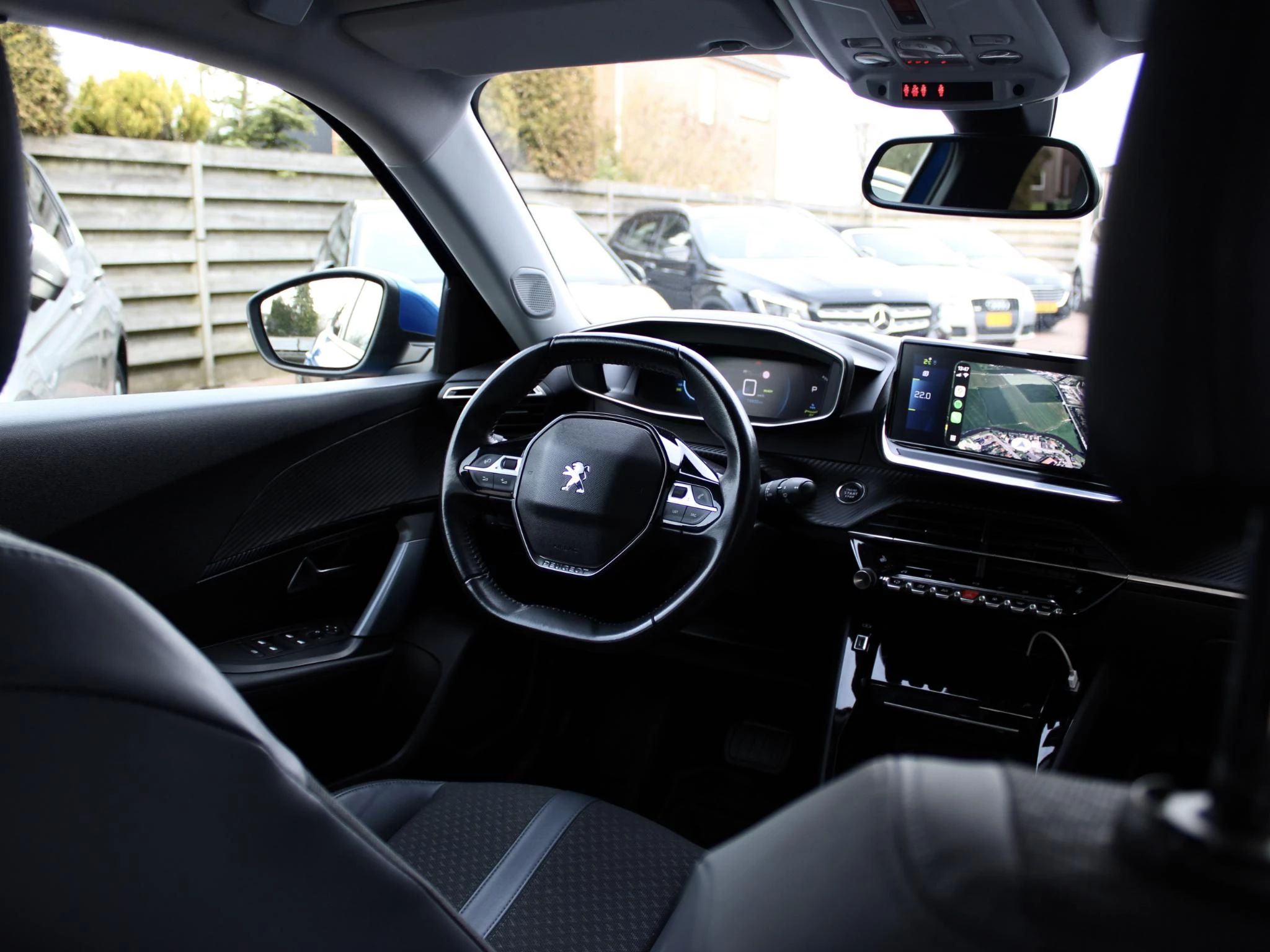 Hoofdafbeelding Peugeot e-2008