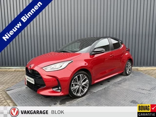 Hoofdafbeelding Toyota Yaris Toyota Yaris 1.5 Hybrid Executive / Bi tone | Pano dak | Emotional Red | PDC V+A | BSM | Rijklaar!!