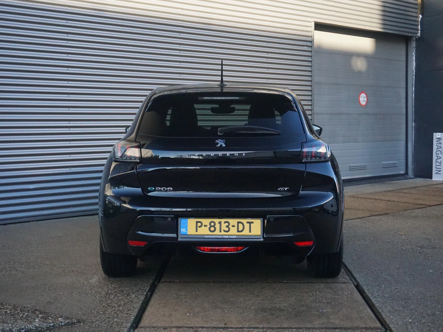 Hoofdafbeelding Peugeot e-208