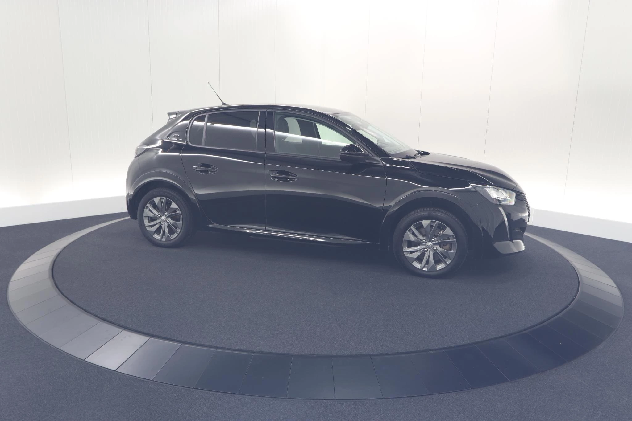 Hoofdafbeelding Peugeot e-208