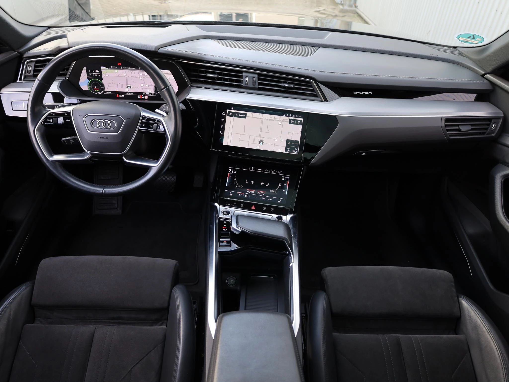 Hoofdafbeelding Audi e-tron