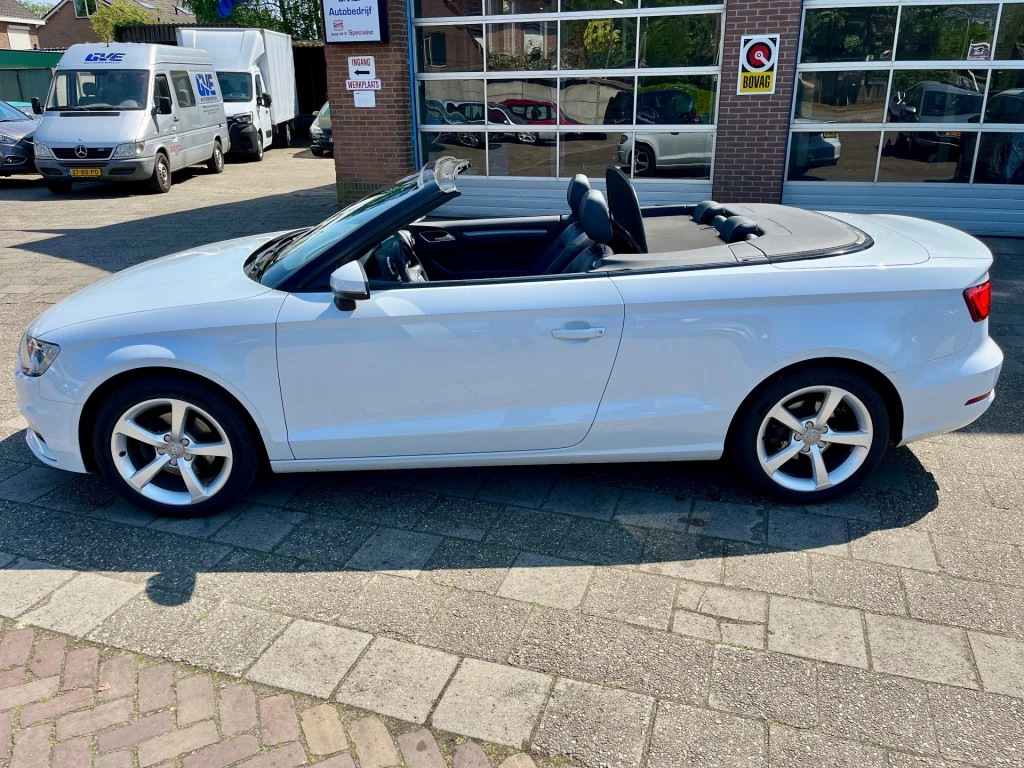 Hoofdafbeelding Audi Cabriolet