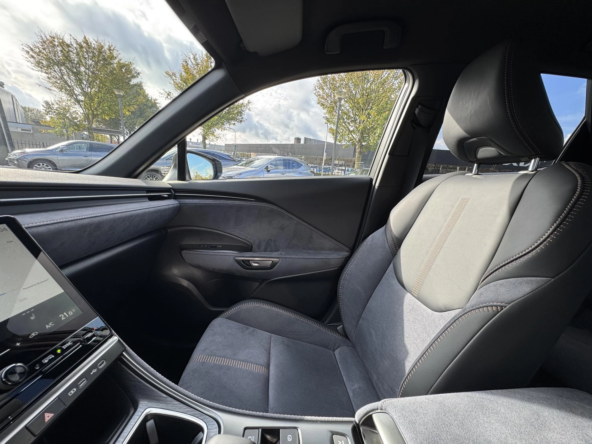 Hoofdafbeelding Lexus LBX