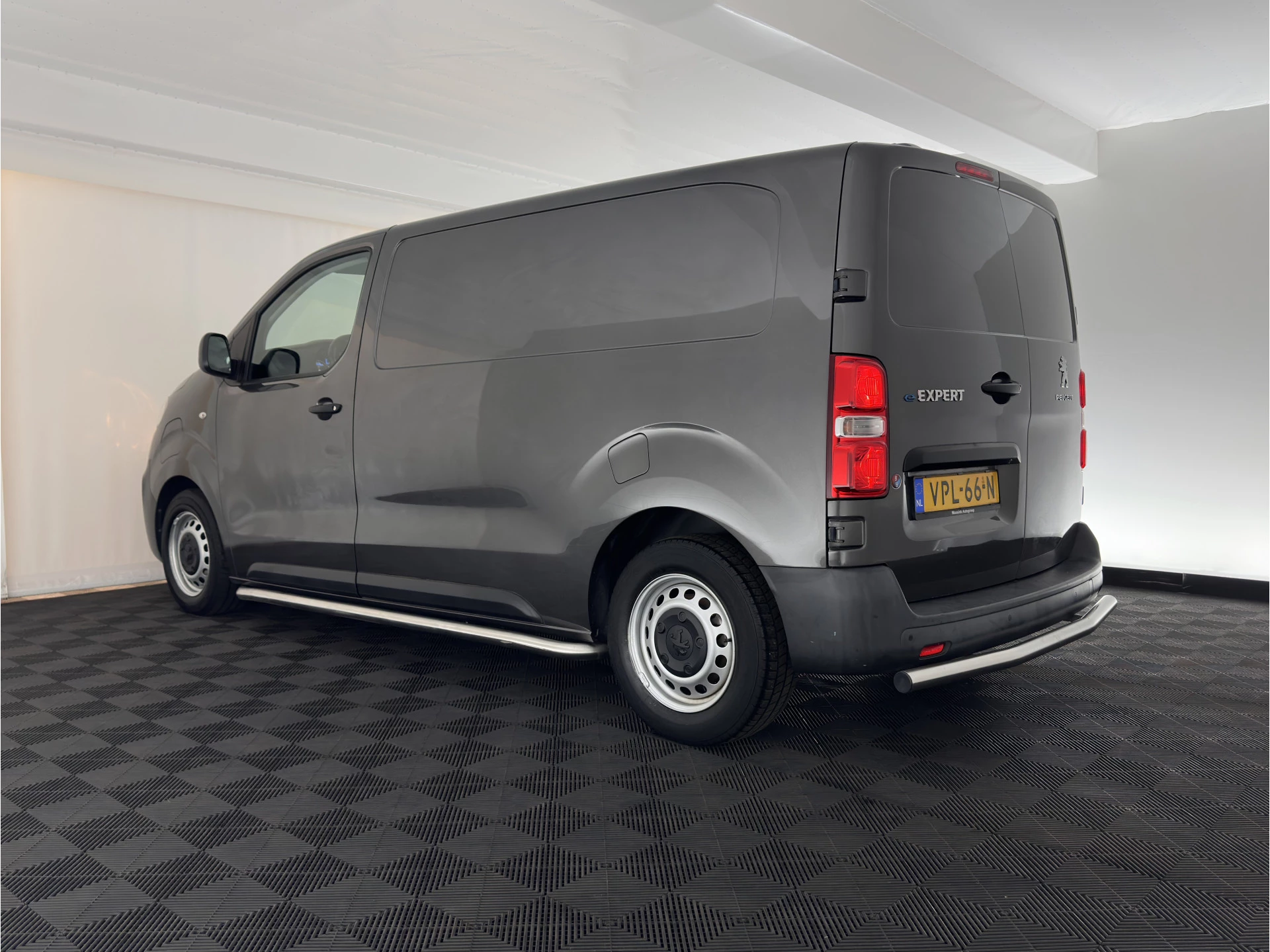 Hoofdafbeelding Peugeot e-Expert