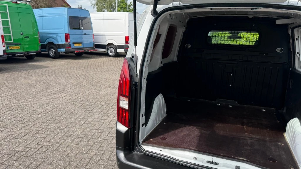 Hoofdafbeelding Peugeot Partner