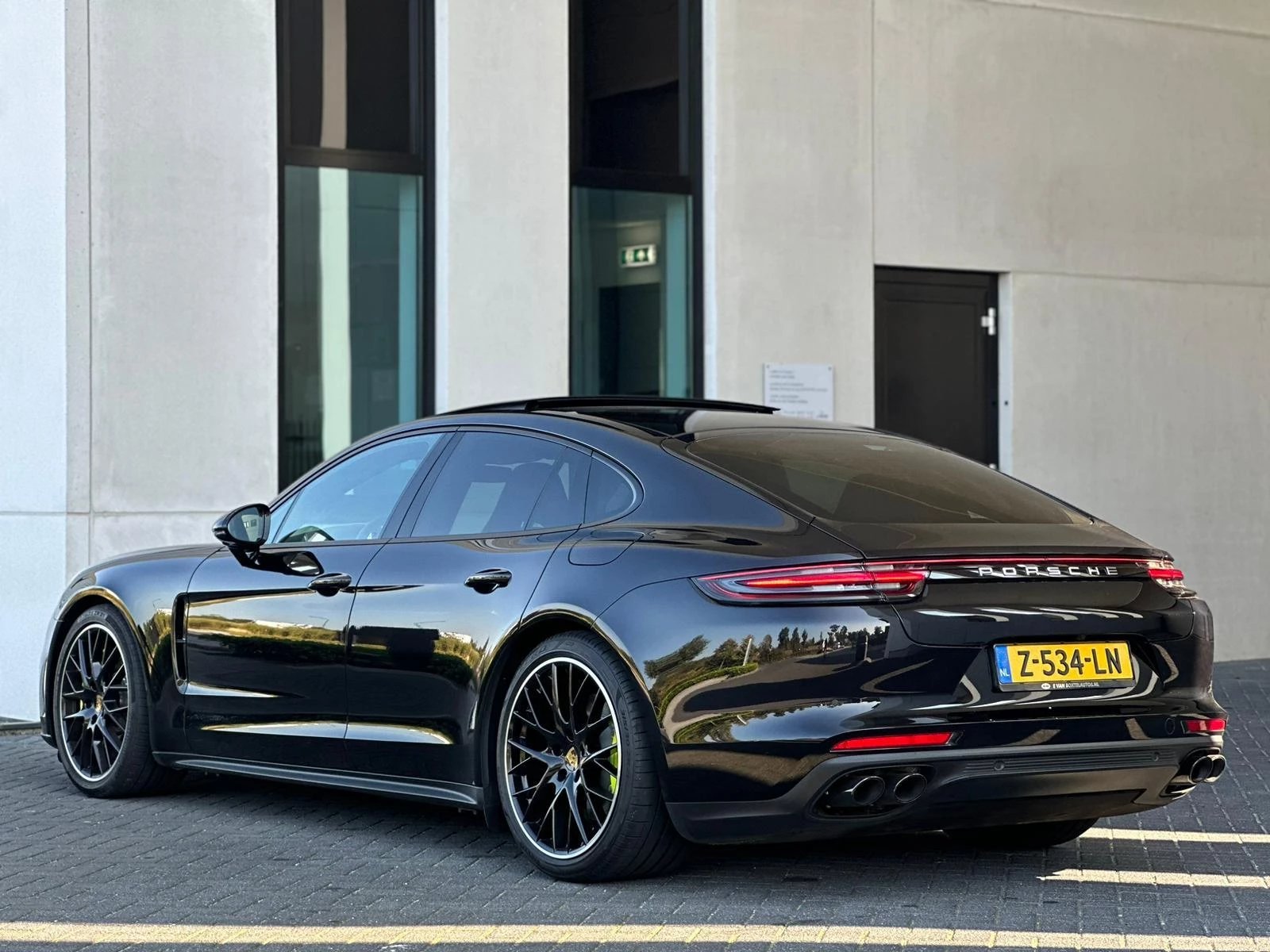 Hoofdafbeelding Porsche Panamera