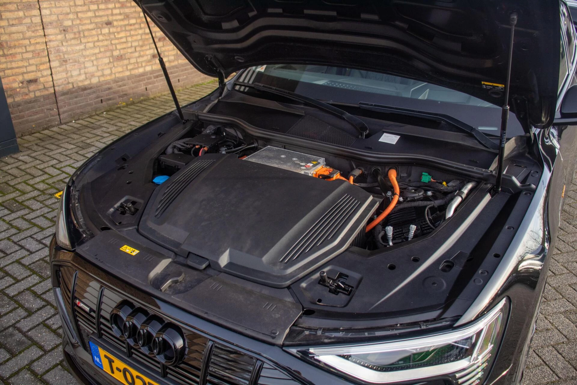 Hoofdafbeelding Audi e-tron