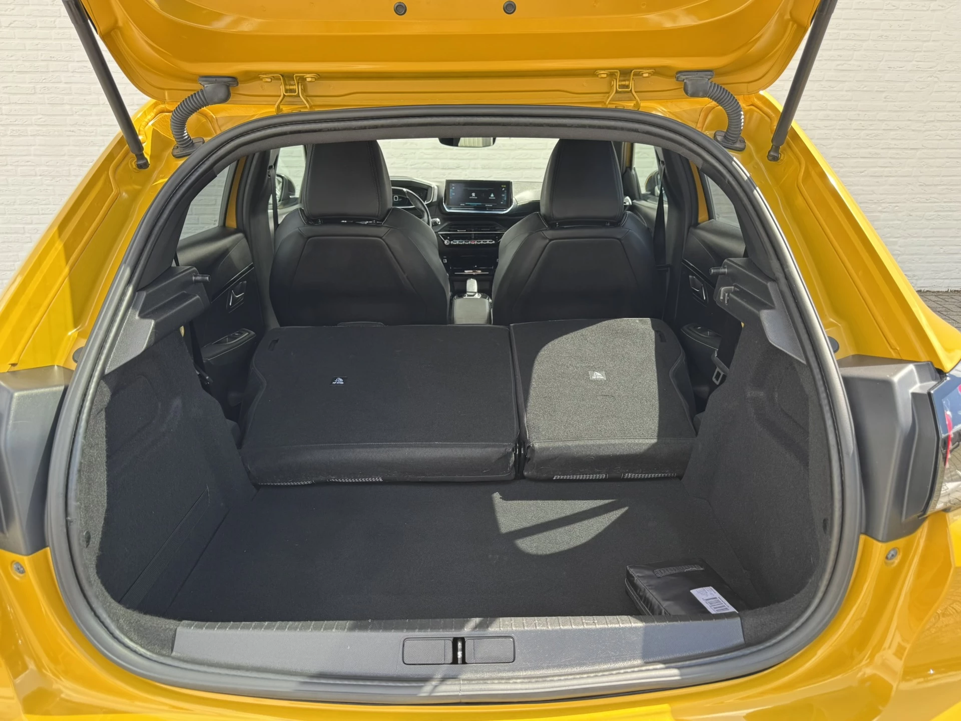 Hoofdafbeelding Peugeot e-208