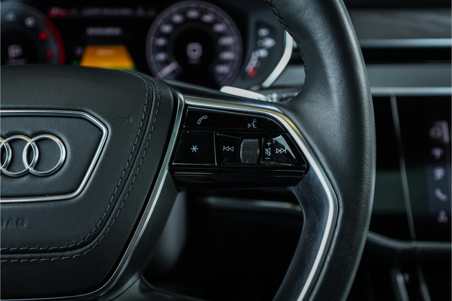 Hoofdafbeelding Audi A8