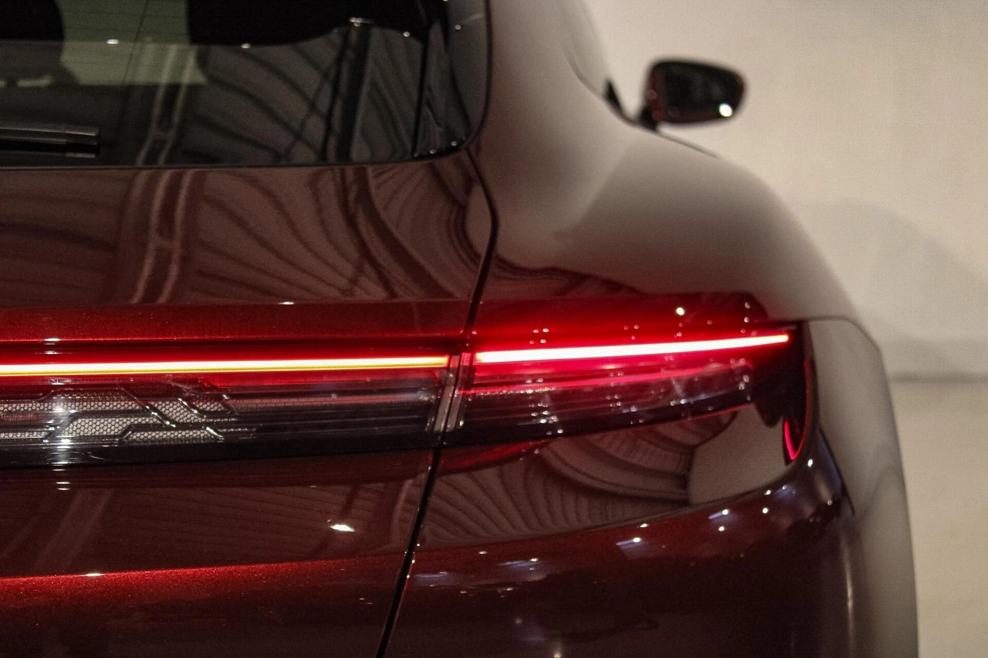 Hoofdafbeelding Porsche Taycan