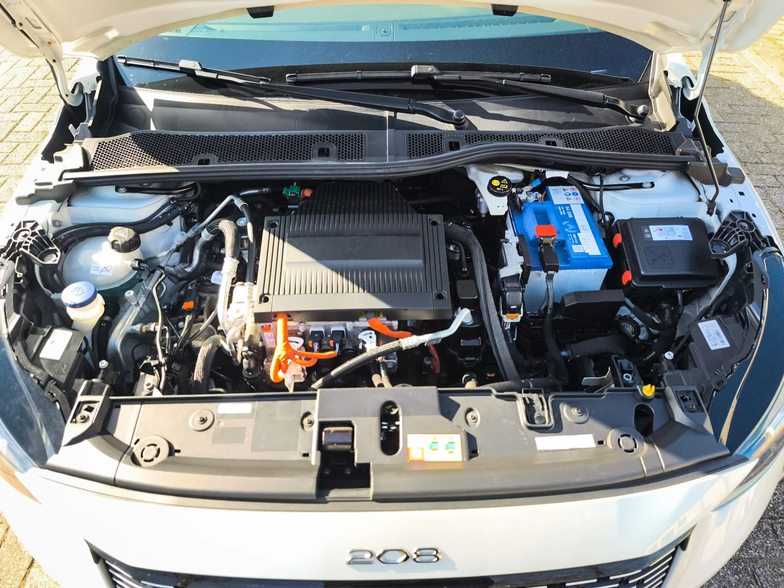 Hoofdafbeelding Peugeot e-208