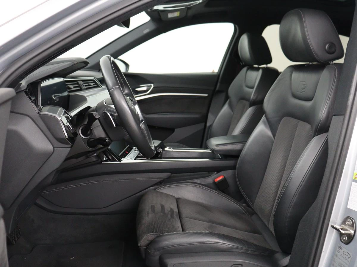 Hoofdafbeelding Audi e-tron