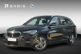BMW X1 xDrive25e High Executive M Sportpakket 18'' / Head-Up Display / Stoel & Stuurverwarming / Driving Assistant / Parkeersensoren voor en achter