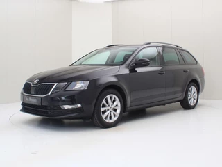 Skoda Octavia Combi 1.5 TSI 150PK 6-bak Ambition Business [ STOELVERWARMING+CARPLAY+PDC+CLIMATE+TREKHAAK ]