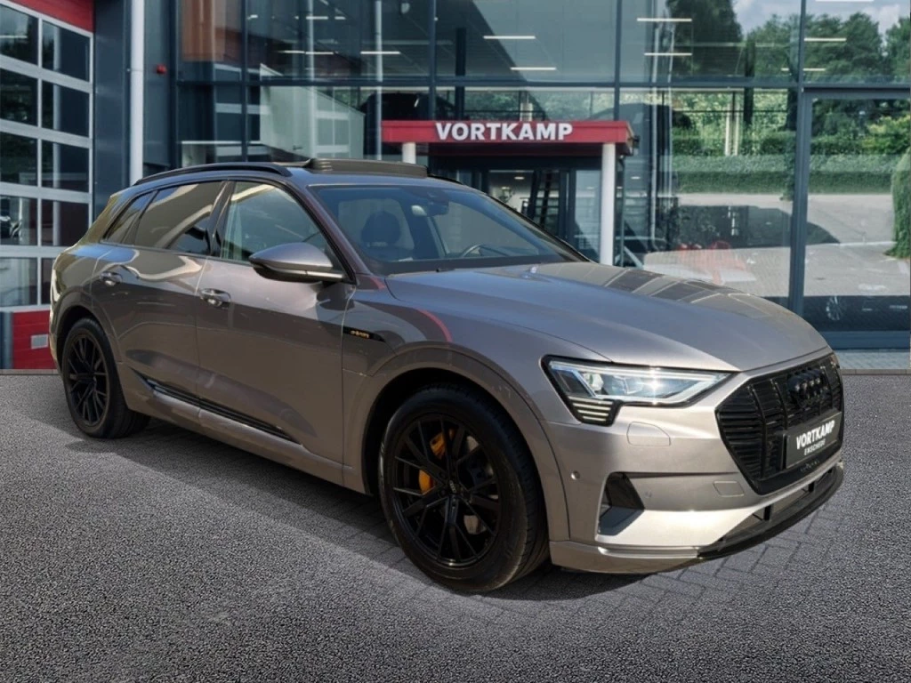 Hoofdafbeelding Audi e-tron