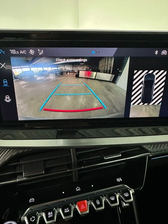 Hoofdafbeelding Peugeot e-2008