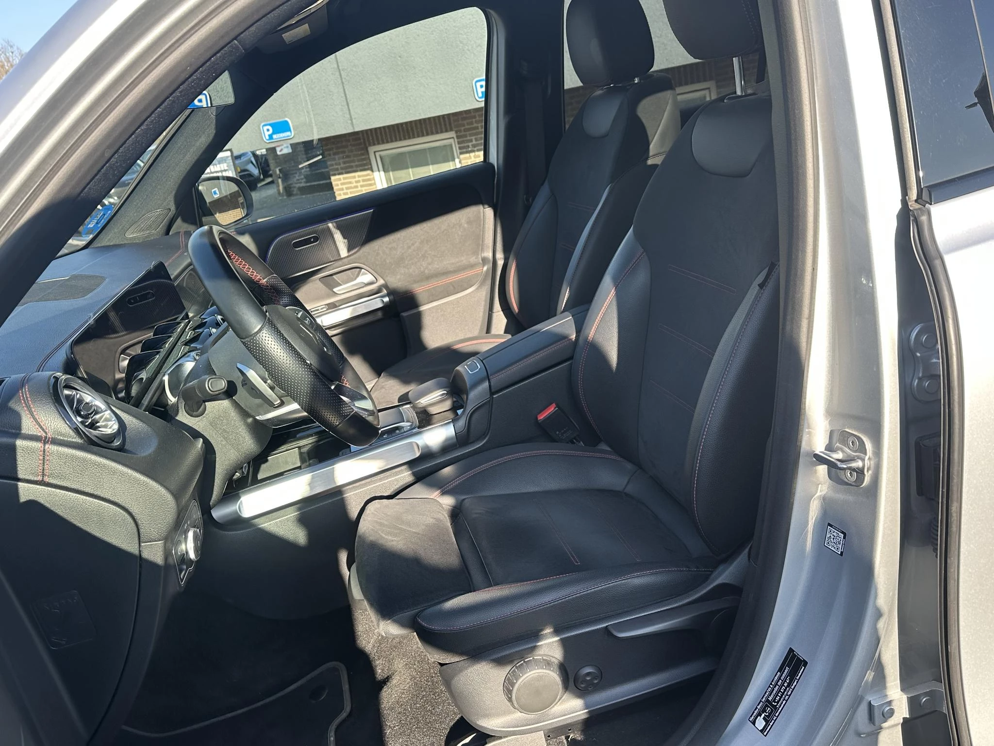 Hoofdafbeelding Mercedes-Benz EQB