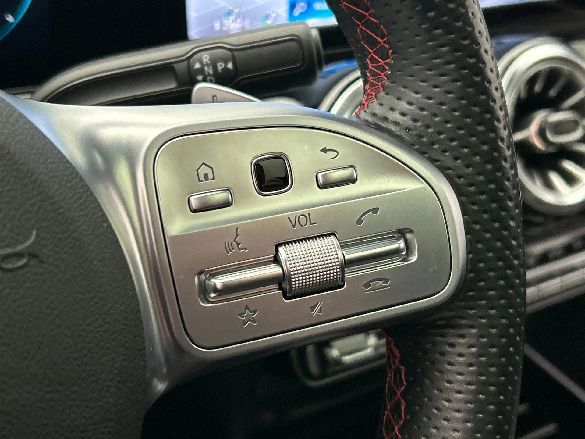 Hoofdafbeelding Mercedes-Benz EQA