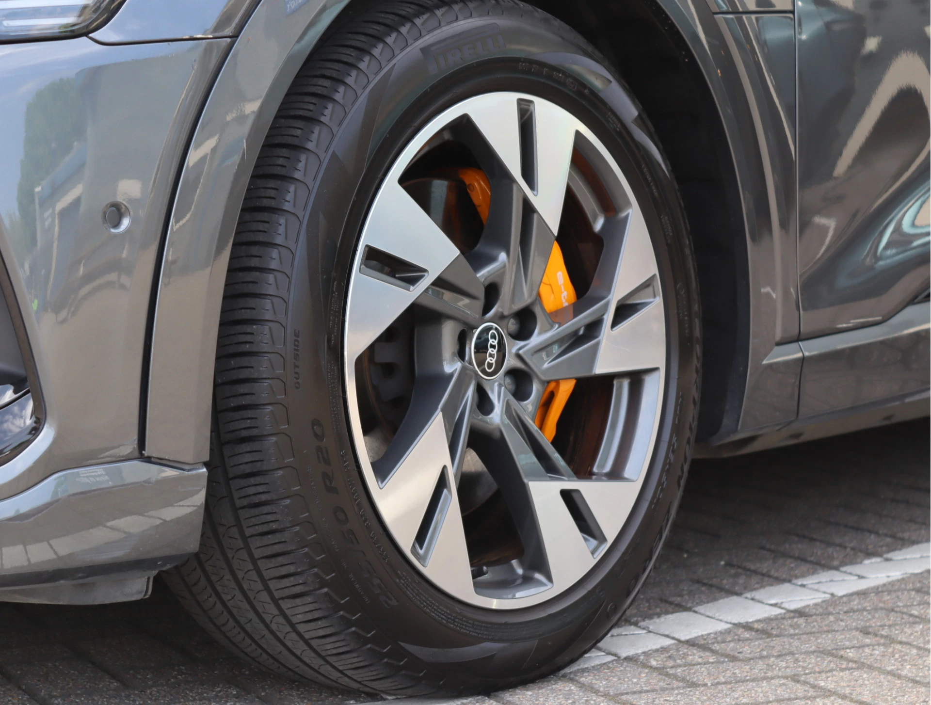 Hoofdafbeelding Audi e-tron