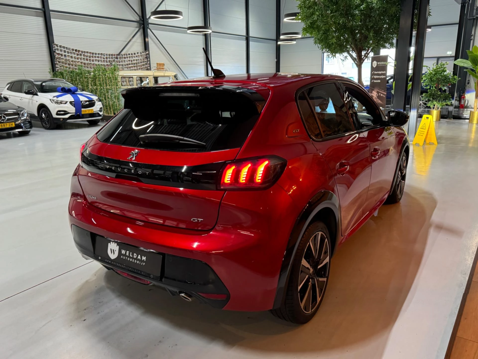 Hoofdafbeelding Peugeot 208
