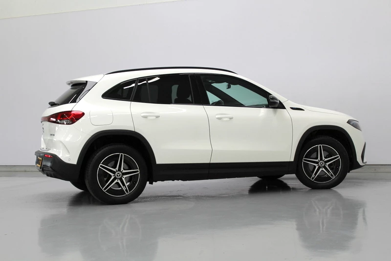 Hoofdafbeelding Mercedes-Benz EQA