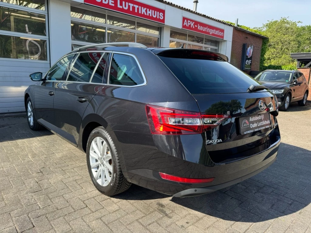 Hoofdafbeelding Škoda Superb