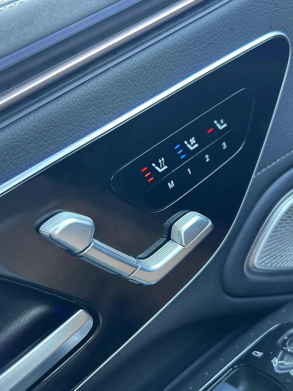 Hoofdafbeelding Mercedes-Benz EQS