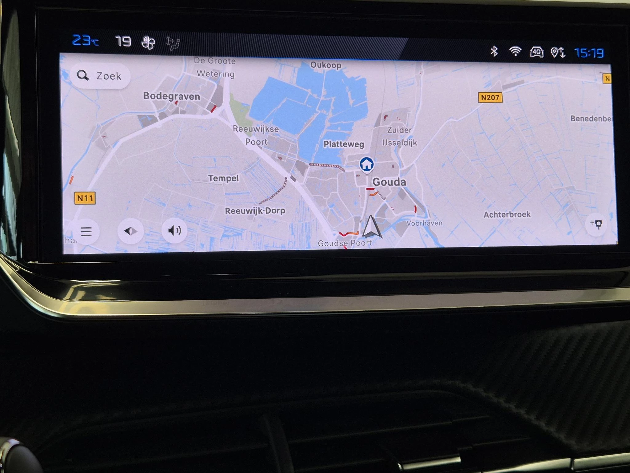 Hoofdafbeelding Peugeot e-2008