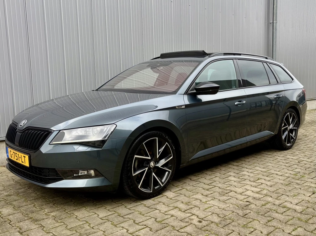 Hoofdafbeelding Škoda Superb