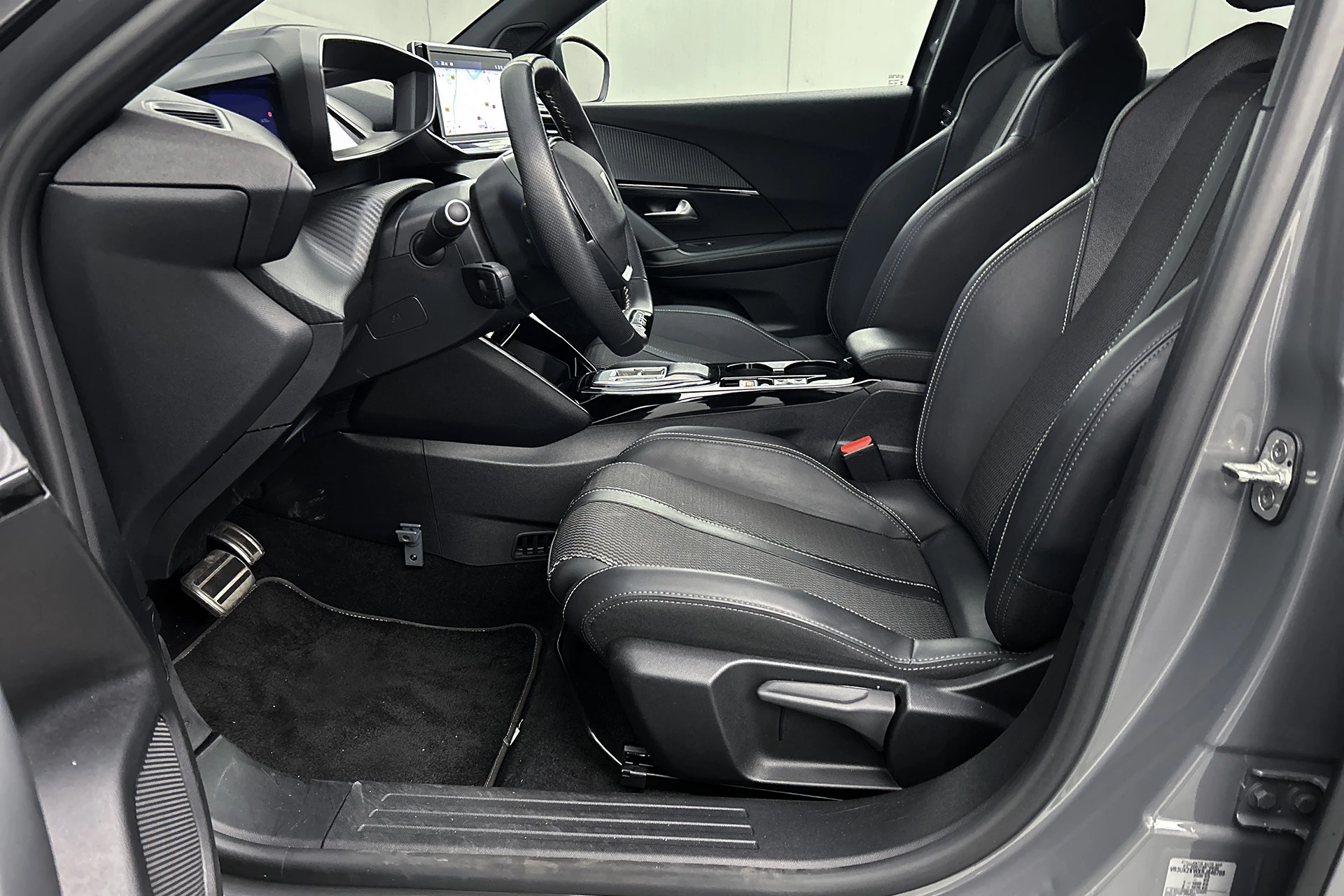 Hoofdafbeelding Peugeot e-2008