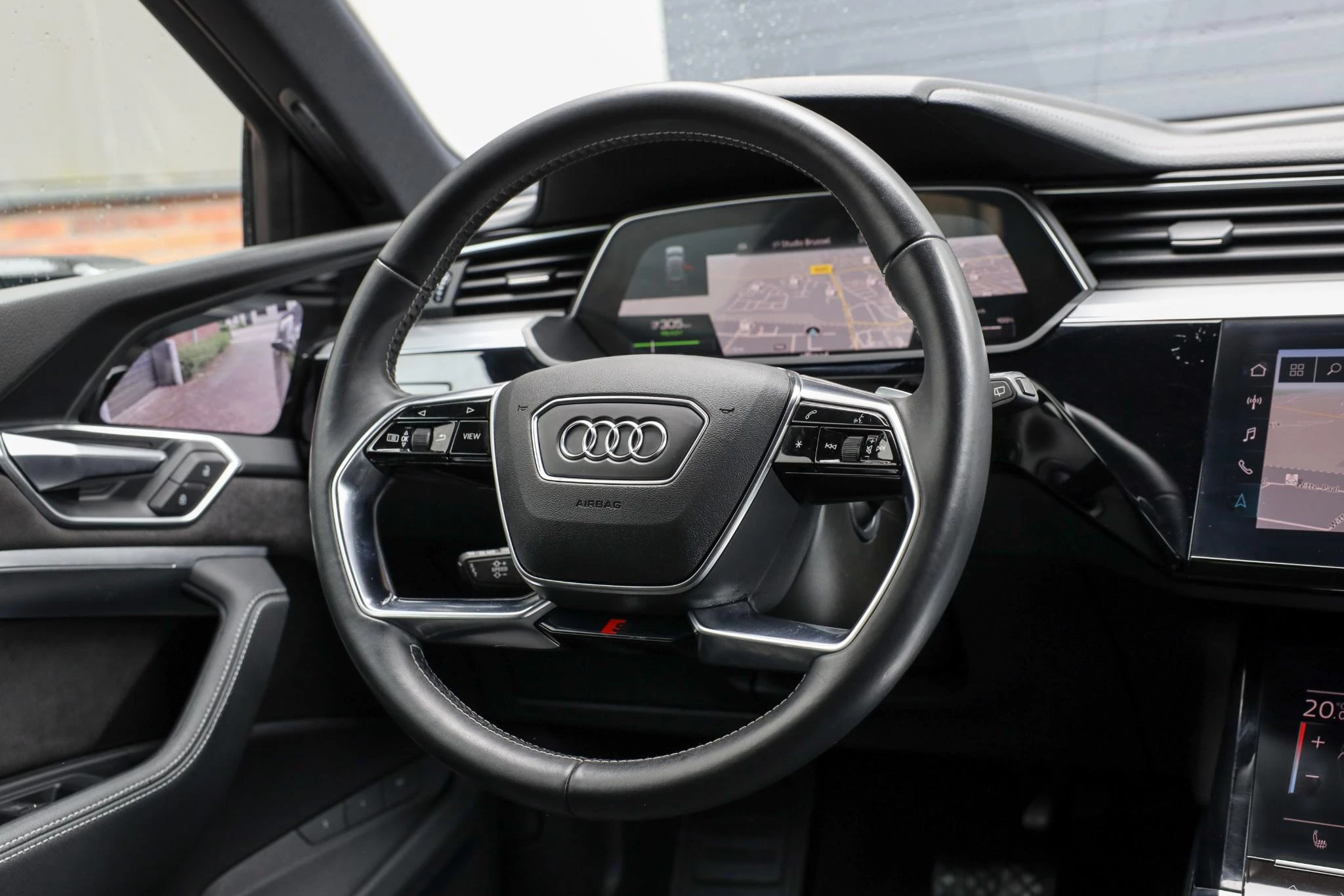Hoofdafbeelding Audi e-tron