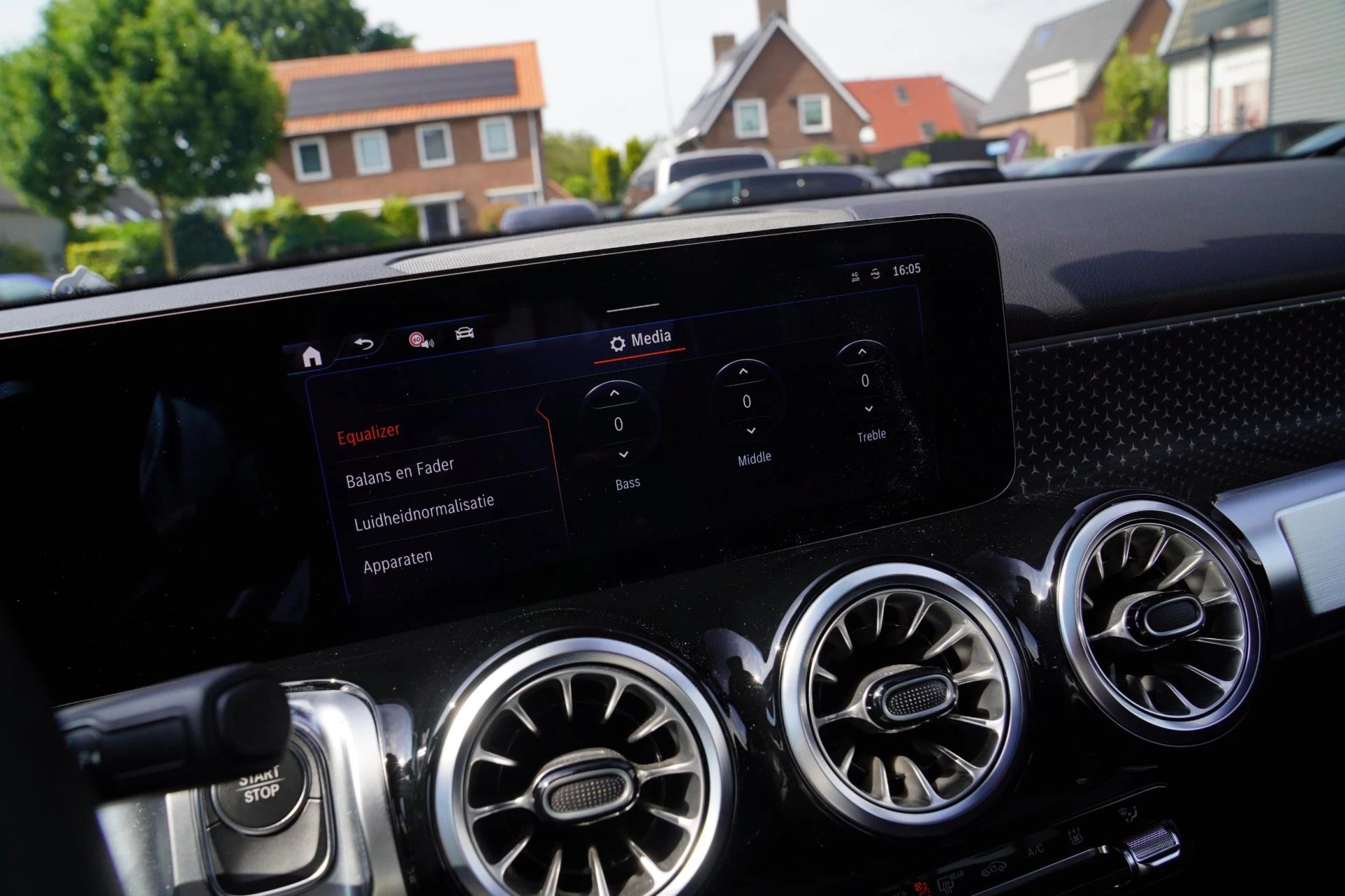 Hoofdafbeelding Mercedes-Benz EQB