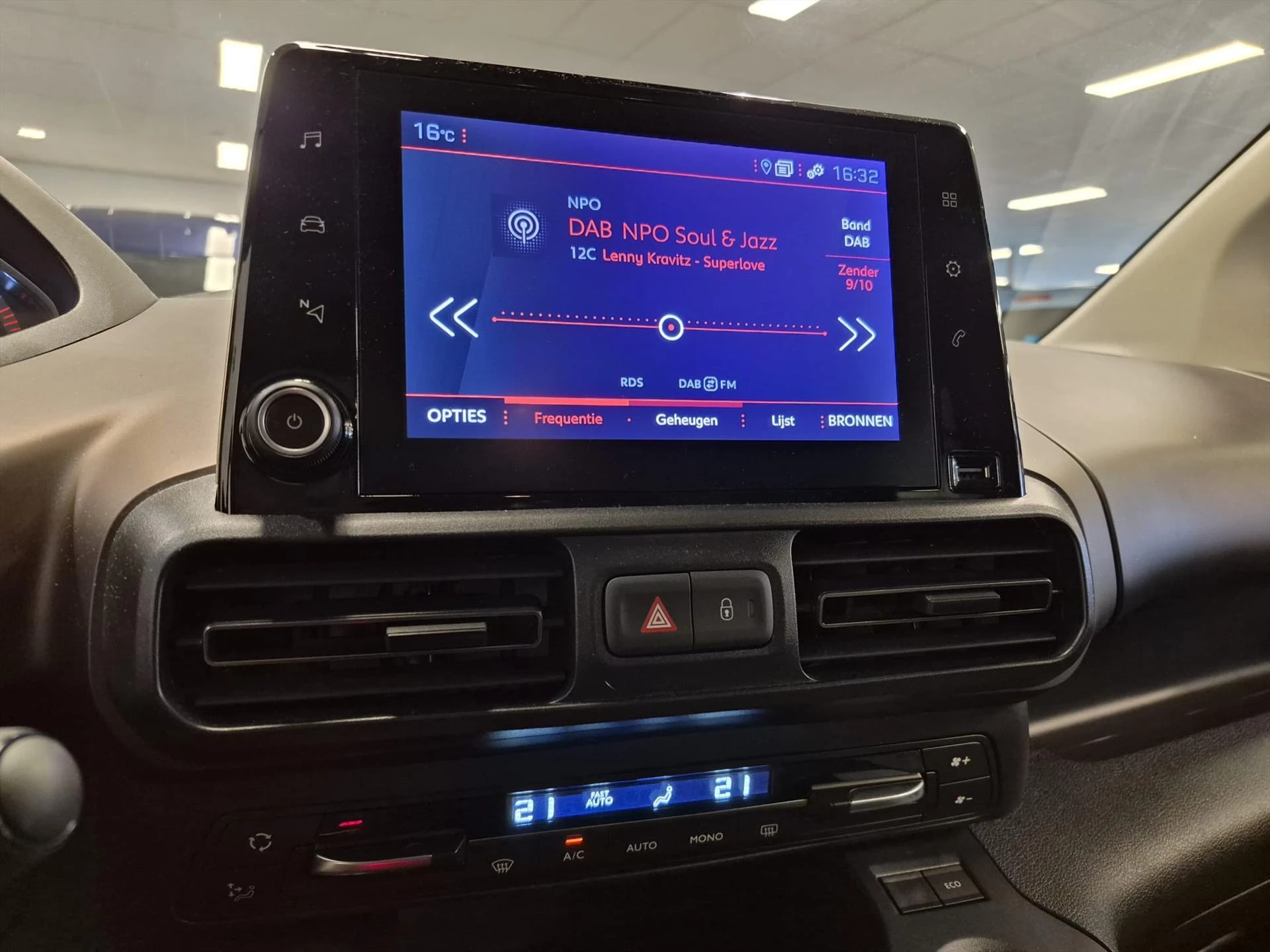 Hoofdafbeelding Peugeot Rifter