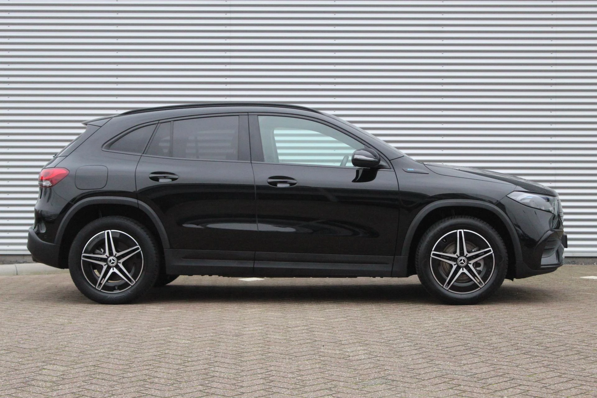 Hoofdafbeelding Mercedes-Benz EQA