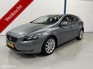Volvo V40 2.0 T3 Momentum NL-AUTO / DEALER HISTORIE / NAVI