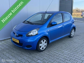 Toyota Aygo 1.0-12V Access LEEST TEKST