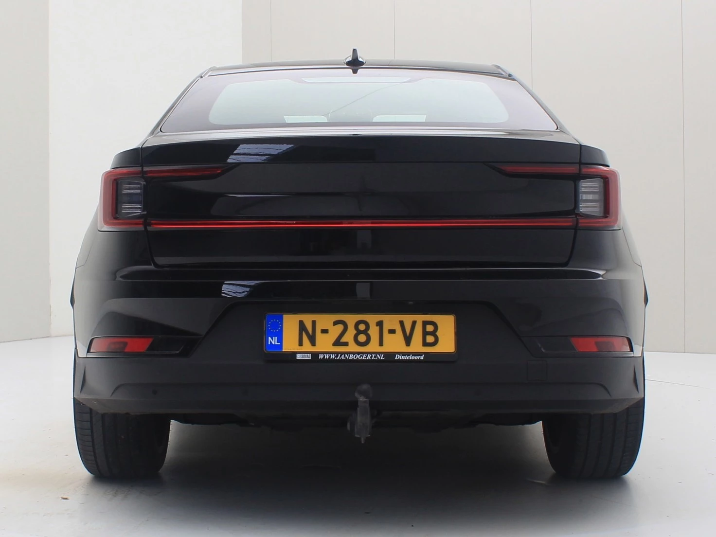 Hoofdafbeelding Polestar 2